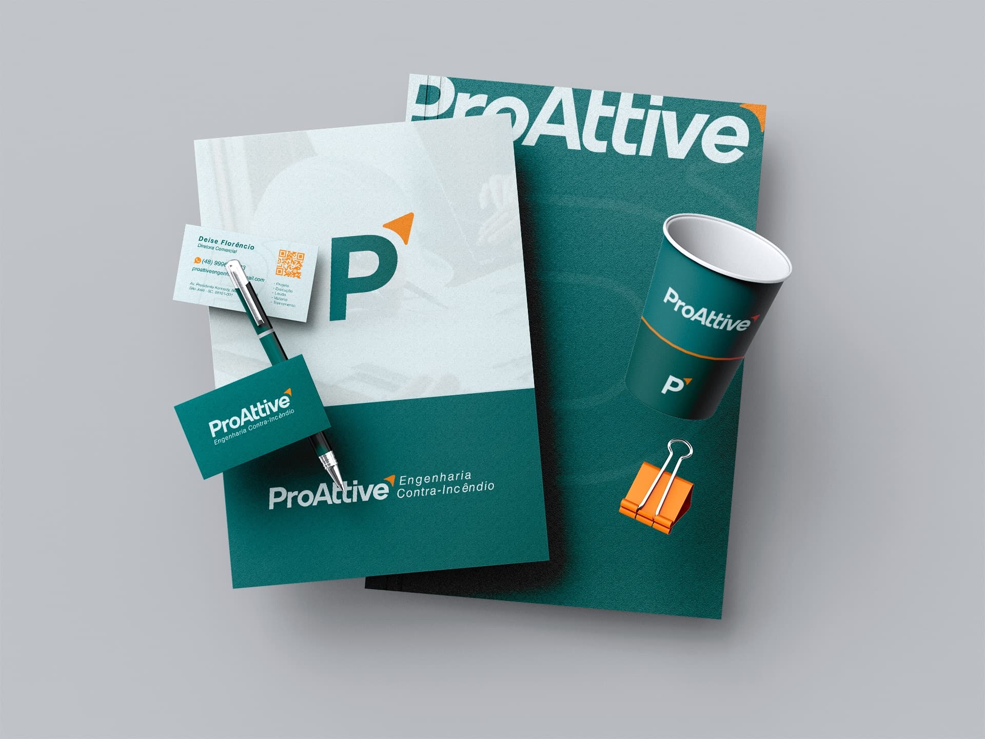 Conjunto de materiais gráficos da Proattive